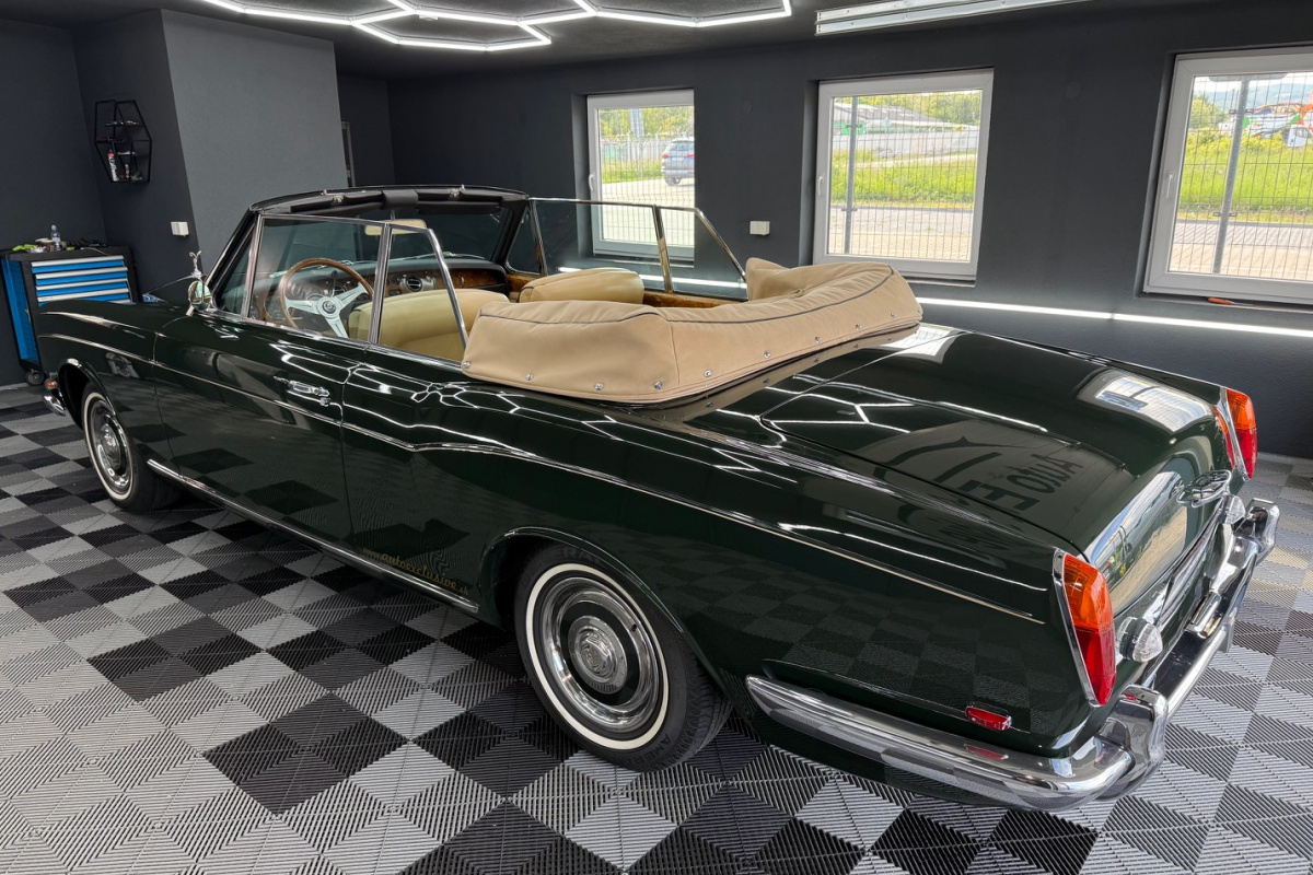 Ponuka vozidiel / Rolls Royce Silver Shadow 6.2 Cabriolet - video