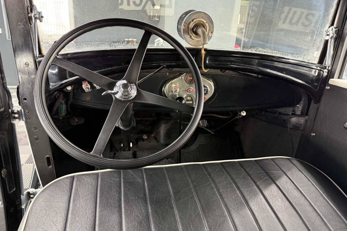 Ponuka vozidiel / Ford A 1929 POLICAJNÝ - video