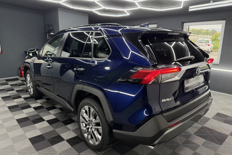  Ponuka vozidiel / Toyota RAV4 2.5 Hybrid e-CVT Executive FWD - video