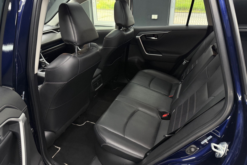  Ponuka vozidiel / Toyota RAV4 2.5 Hybrid e-CVT Executive FWD - video