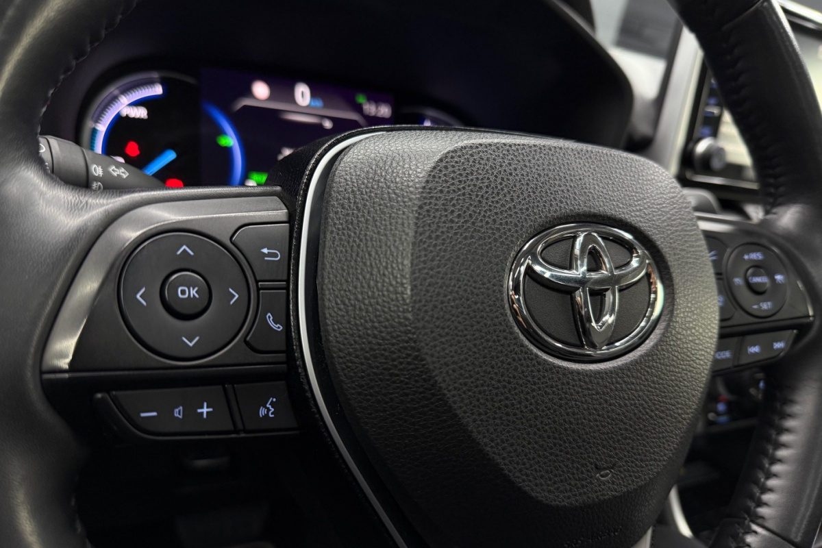 Ponuka vozidiel / Toyota RAV4 2.5 Hybrid e-CVT Executive FWD - video