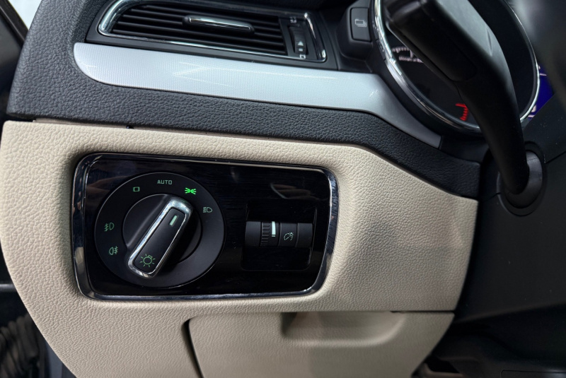 Ponuka vozidiel / Škoda Superb Combi 2.0 TSI Comfort DSG - video