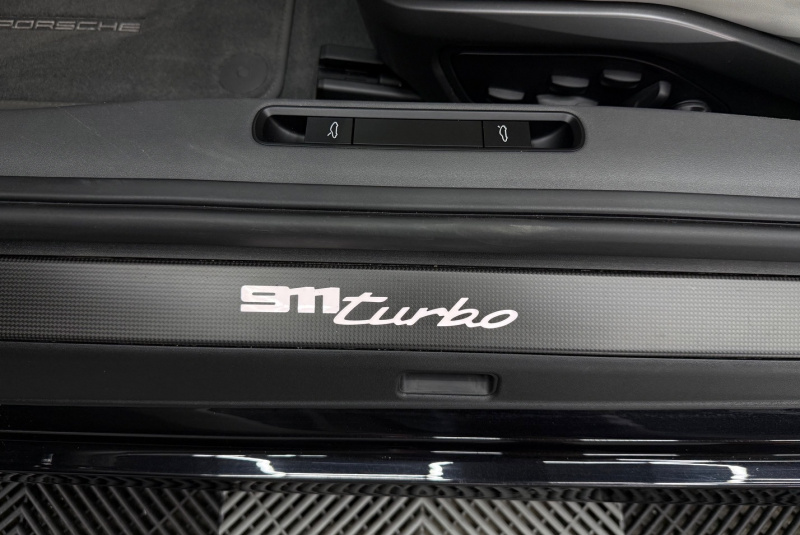  Ponuka vozidiel / Porsche 911 Turbo  - video