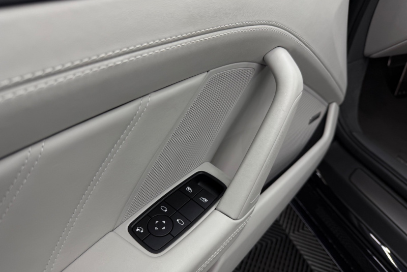  Ponuka vozidiel / Porsche 911 Turbo  - video