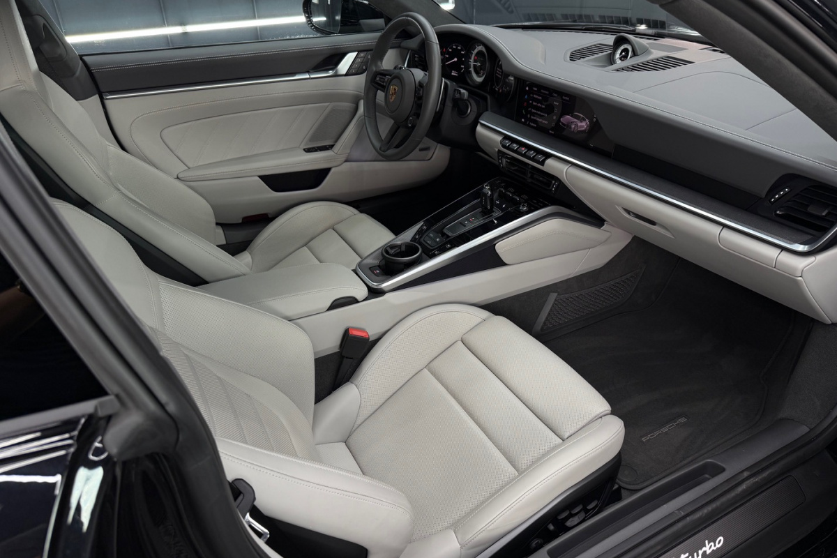 Ponuka vozidiel / Porsche 911 Turbo  - video